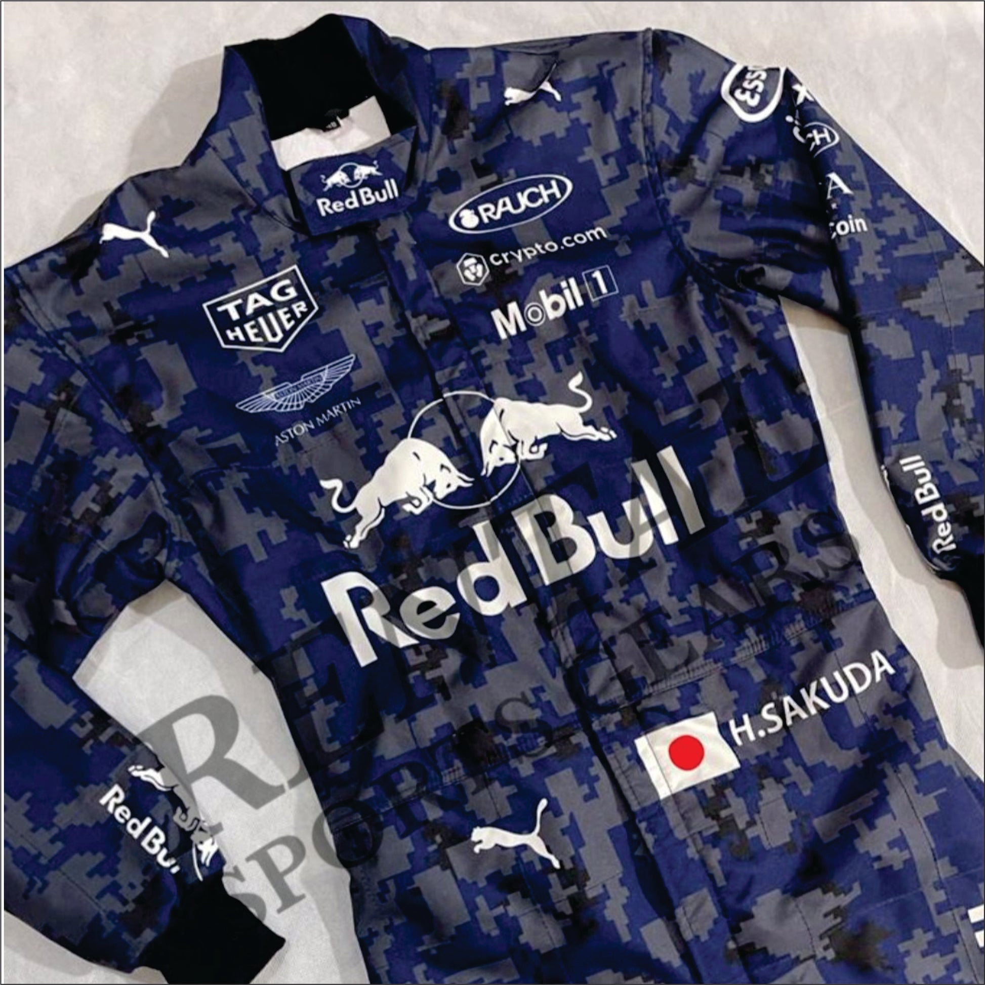 2018 Daniel Ricciardo Red Bull Racing RB14 suit4