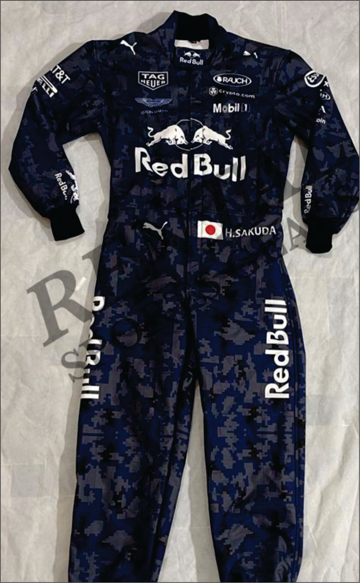 2018 Daniel Ricciardo Red Bull Racing RB14 suit4